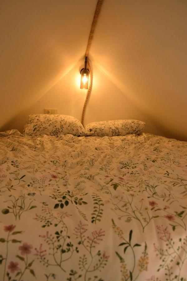 A&J Apartments ไคลเพดา ภายนอก รูปภาพ